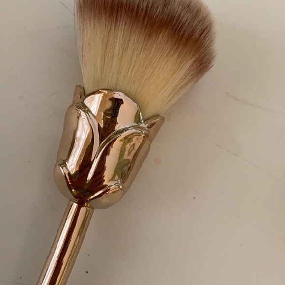 Make Up Brushes - Picture 2 of 4